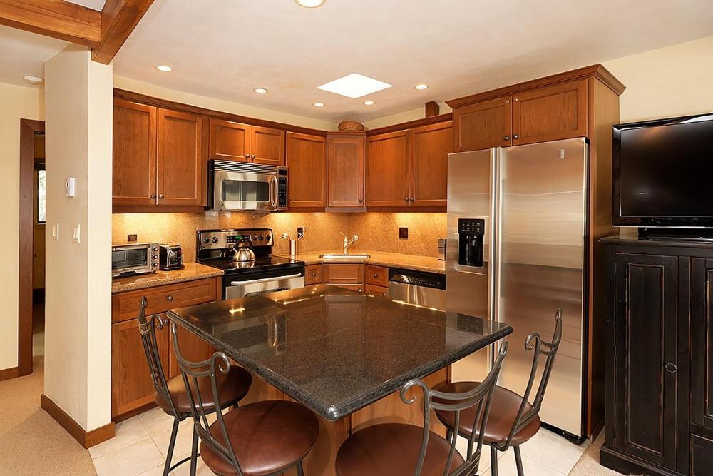 Villa Aspen Townhouse East Unit 4, Townhouse In Downtown Aspen With Private Balcony Exterior foto